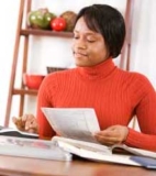 59 per cent of Canadians pay off card balances